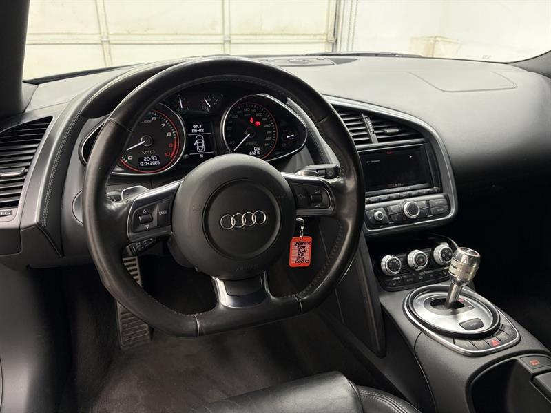 audi R8 2011 - 14