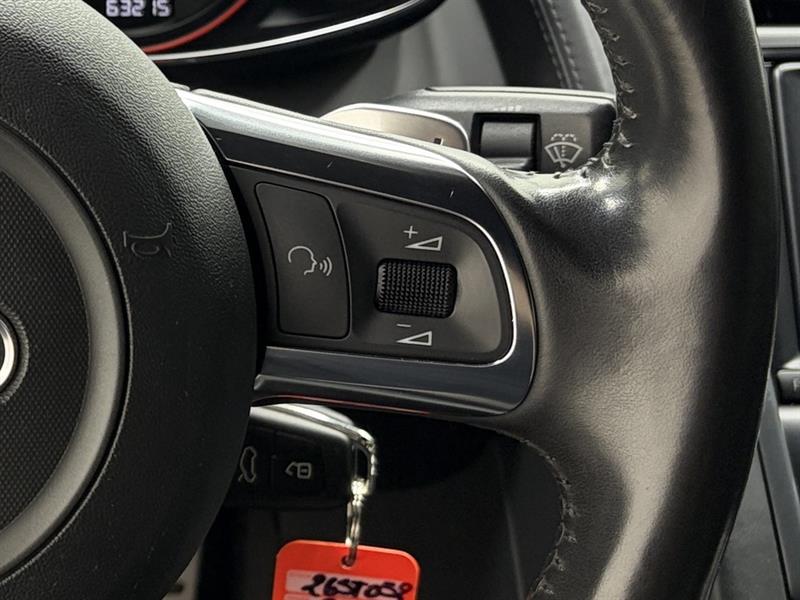 audi R8 2011 - 18