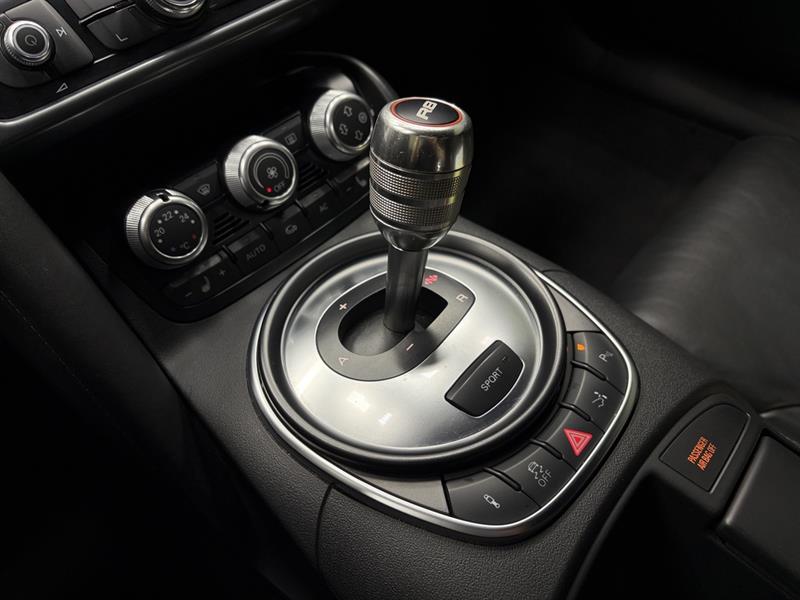 audi R8 2011 - 23