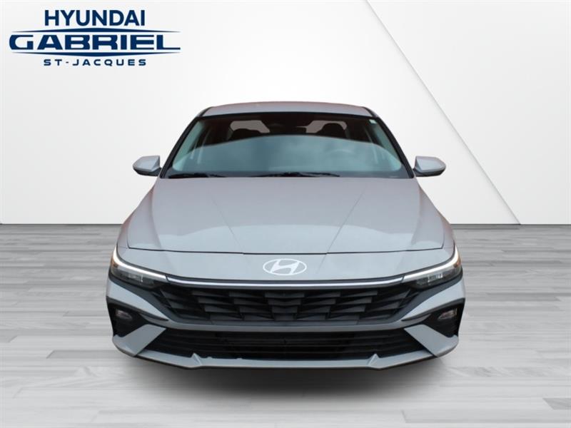 hyundai Elantra 2025 - 2