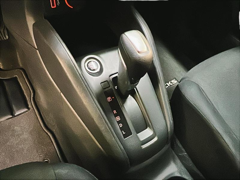 nissan Kicks Play 2025 - 13