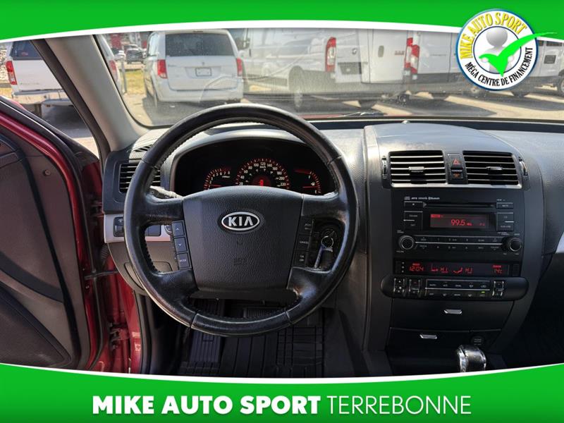 kia Borrego 2010 - 13