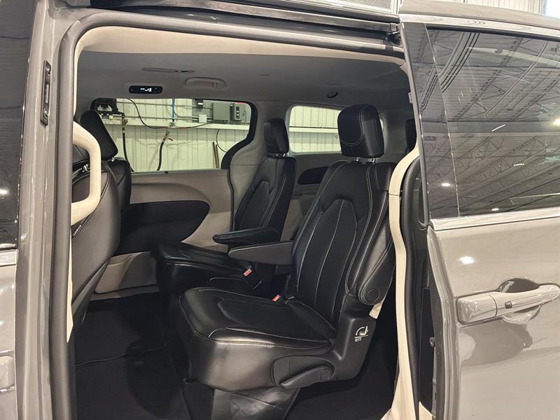 chrysler Pacifica 2023 - 15