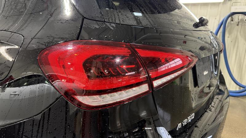 mercedes-benz A 250 2021 - 12