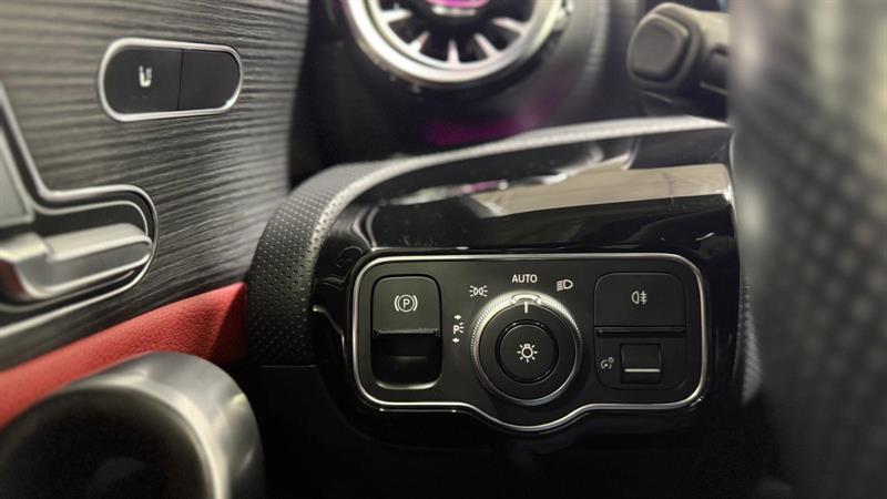 mercedes-benz A 250 2021 - 29