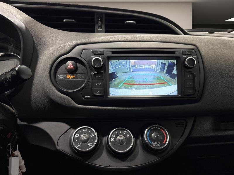 toyota Yaris Hatchback 2018 - 16