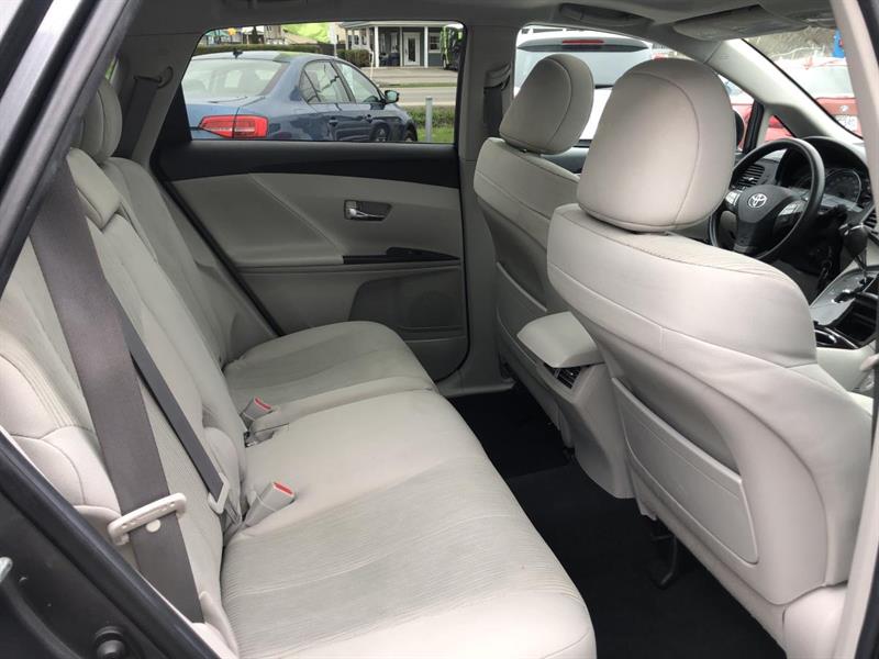 toyota Venza 2010 - 13