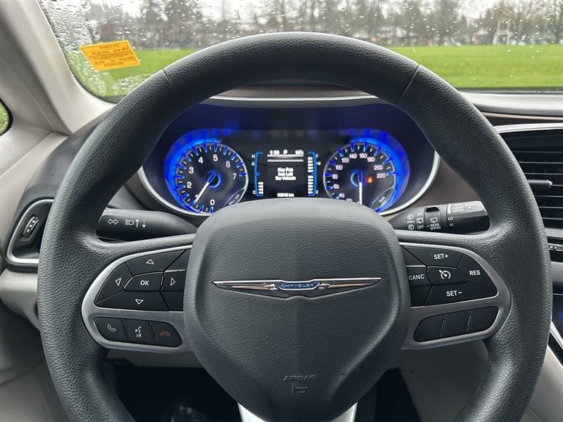 chrysler Pacifica 2017 - 22