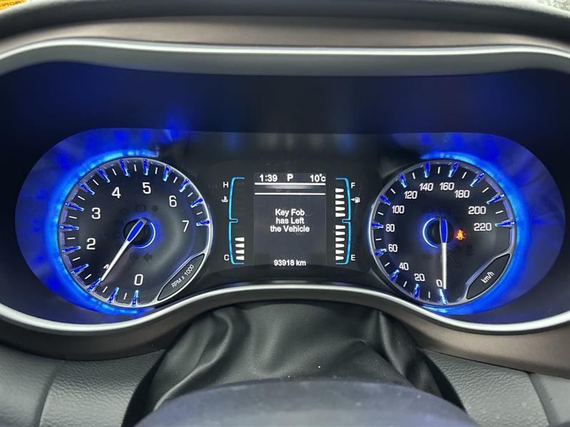 chrysler Pacifica 2017 - 23
