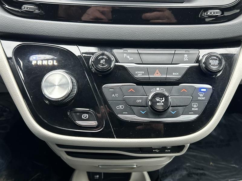chrysler Pacifica 2017 - 27
