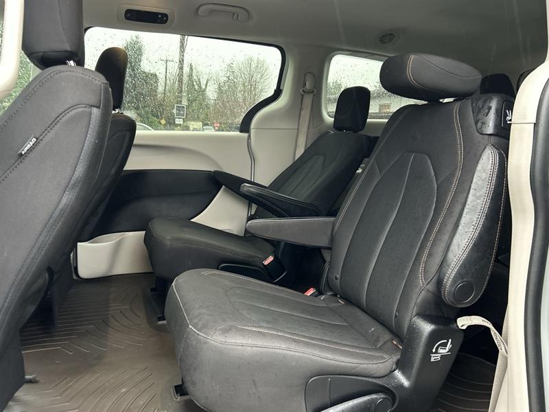 chrysler Pacifica 2017 - 30