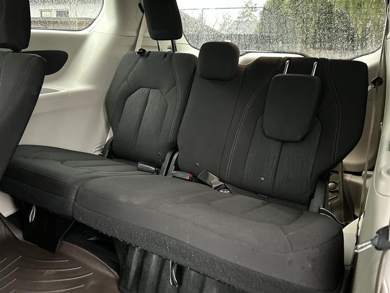 chrysler Pacifica 2017 - 31