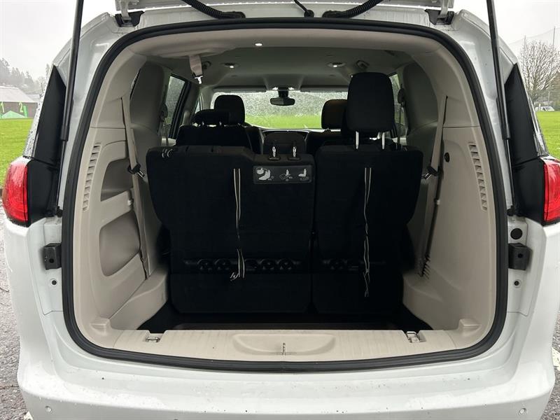 chrysler Pacifica 2017 - 32