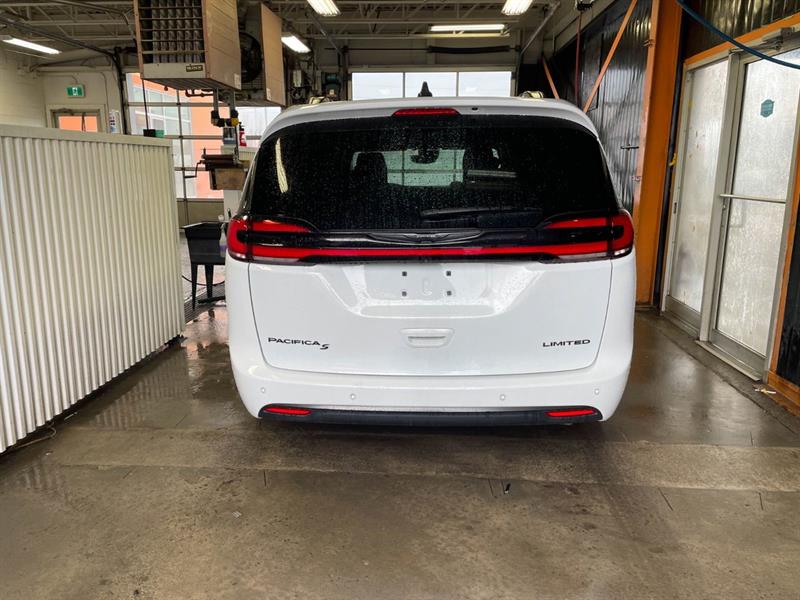 chrysler Pacifica 2024 - 9