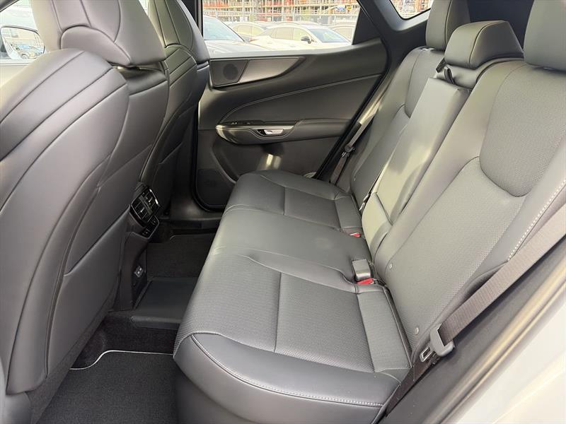 lexus NX 450h+ 2026 - 31