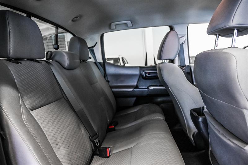 toyota Tacoma 2022 - 31