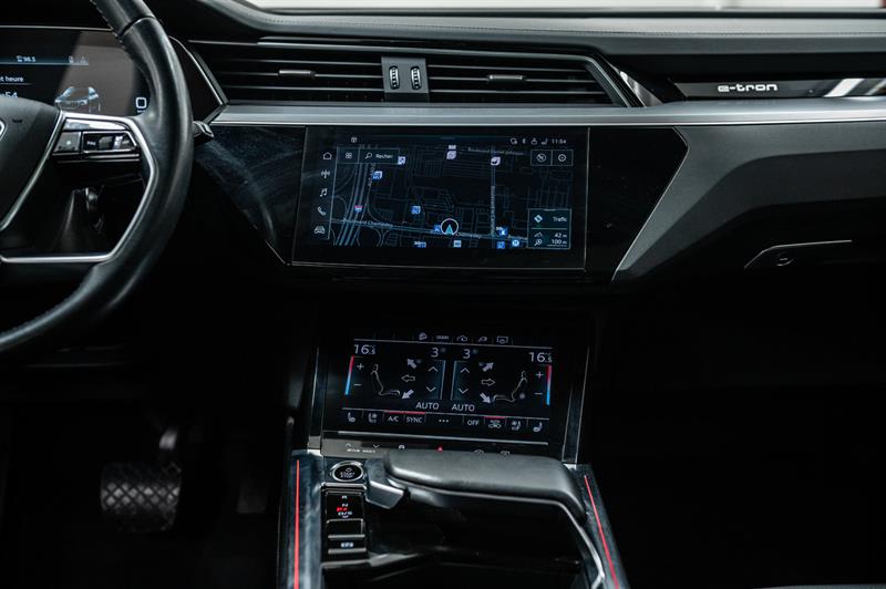 audi Q8 e-tron 2024 - 31