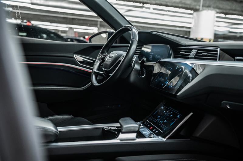 audi Q8 e-tron 2024 - 32