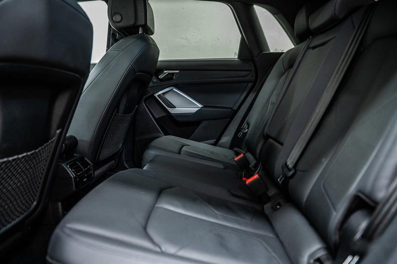 audi Q3 2022 - 27