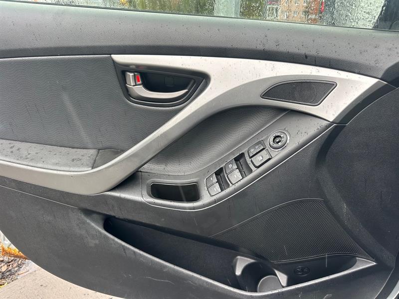hyundai Elantra 2012 - 16