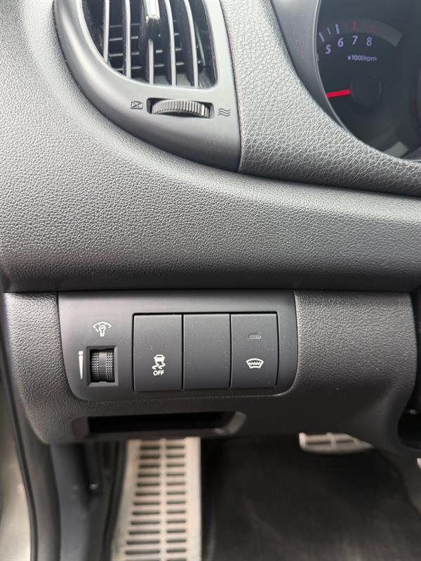 kia Forte 5-Door 2011 - 10