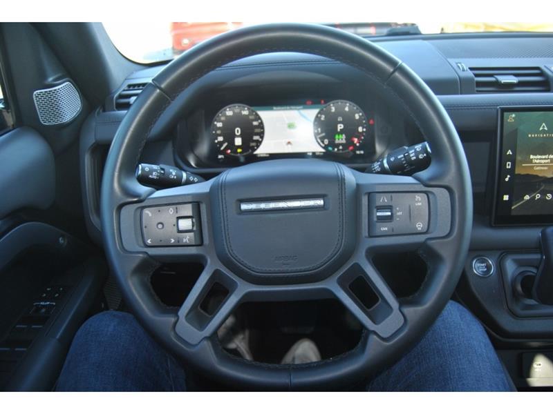2023 Land Rover Defender - Image 15