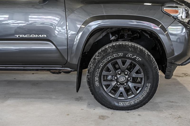 2022 Toyota Tacoma - Image 12