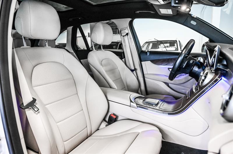 2020 Mercedes-Benz GLC - Image 32