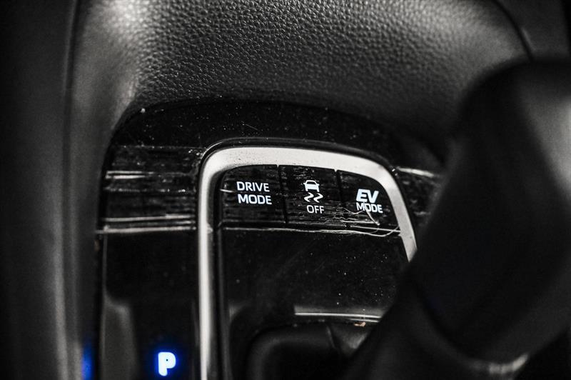2024 Toyota Corolla - Image 23
