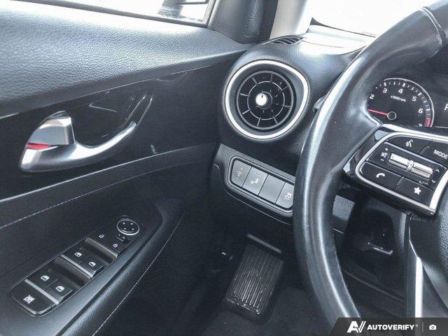 kia Forte 2022 - 16
