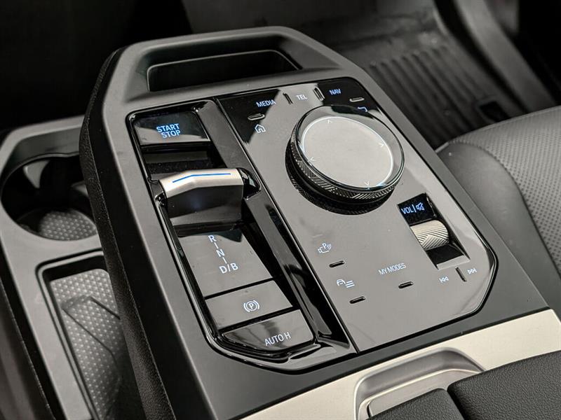bmw iX 2023 - 17