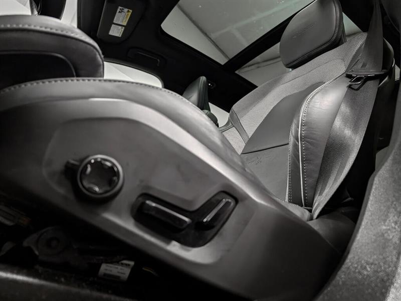 volvo XC60 2020 - 9