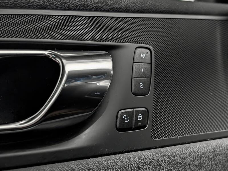 volvo XC60 2020 - 22