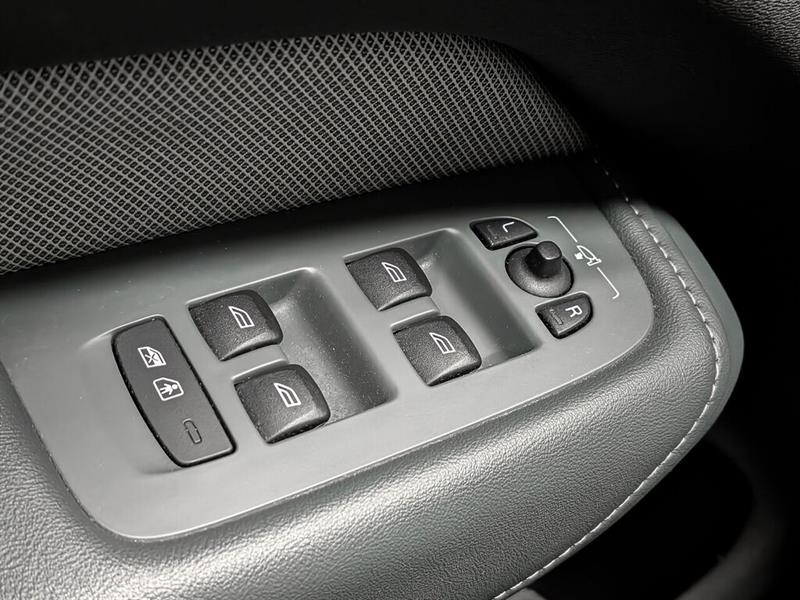 volvo XC60 2020 - 23