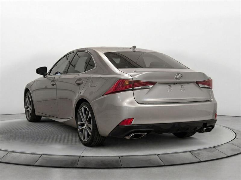 lexus IS 300 2017 - 3