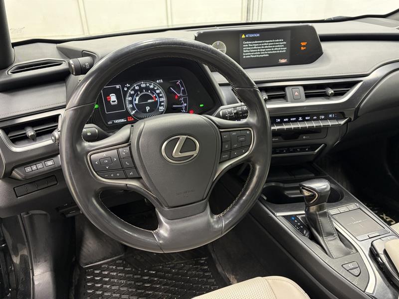 lexus UX 2019 - 18