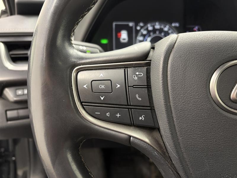 lexus UX 2019 - 20