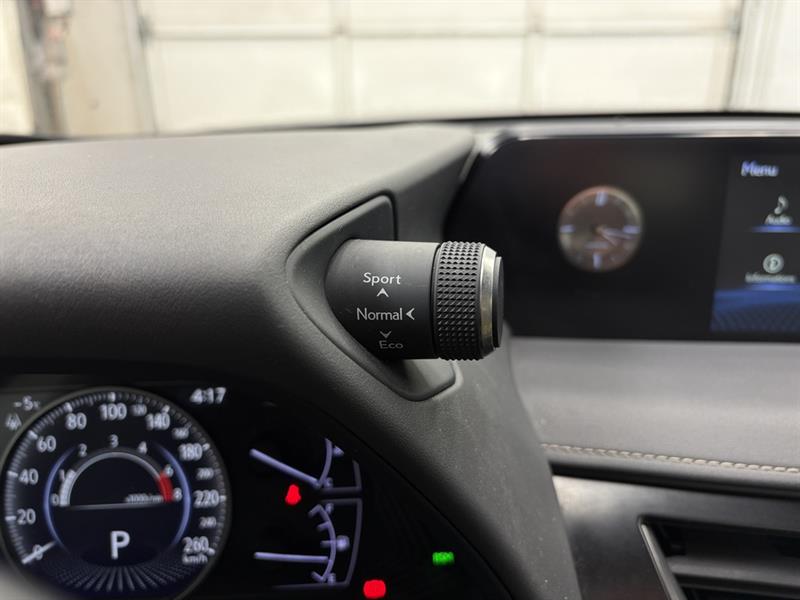 lexus UX 2019 - 23