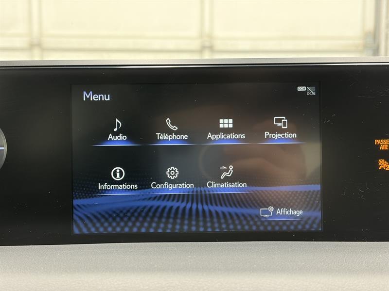 lexus UX 2019 - 24