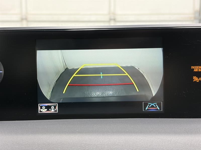 lexus UX 2019 - 25