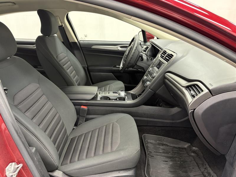 ford Fusion 2017 - 30