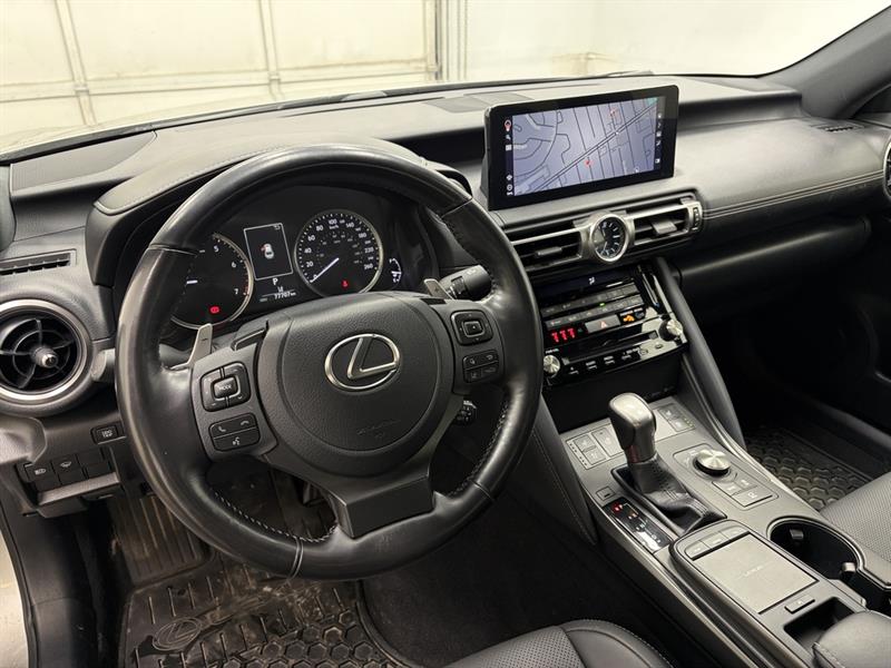 lexus IS 2021 - 17