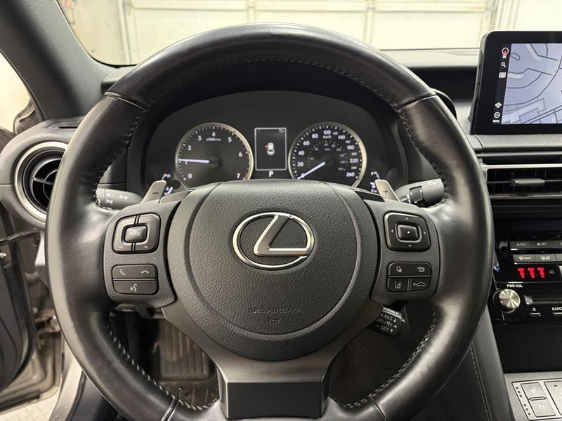 lexus IS 2021 - 19