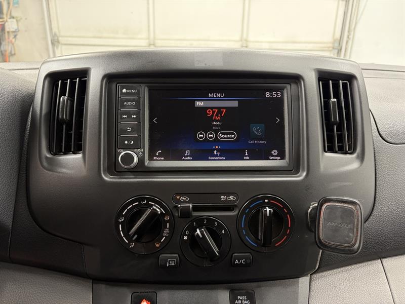 nissan NV200 Cargo compact 2020 - 23