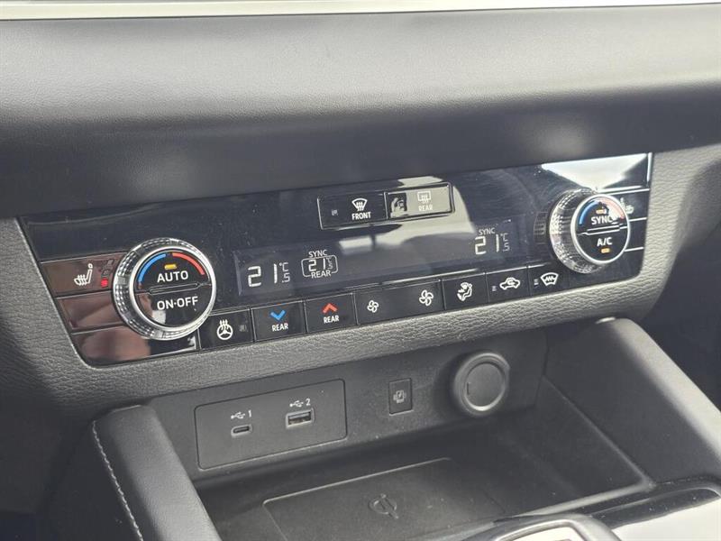 mitsubishi Outlander rechargeable 2025 - 27