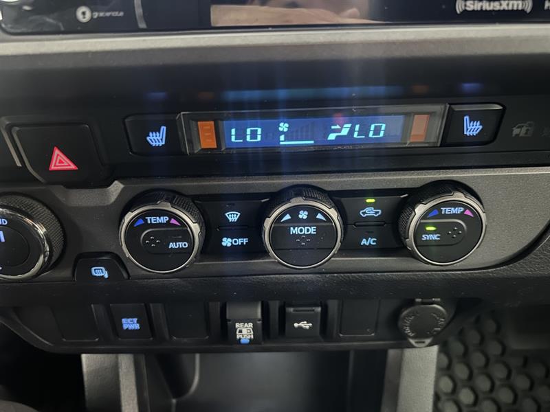 toyota Tacoma 2021 - 16