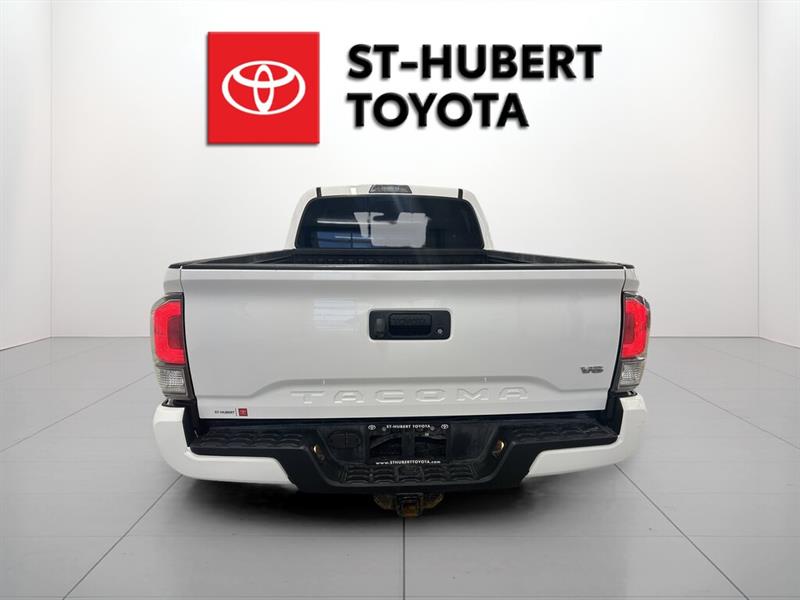 toyota Tacoma 2021 - 24