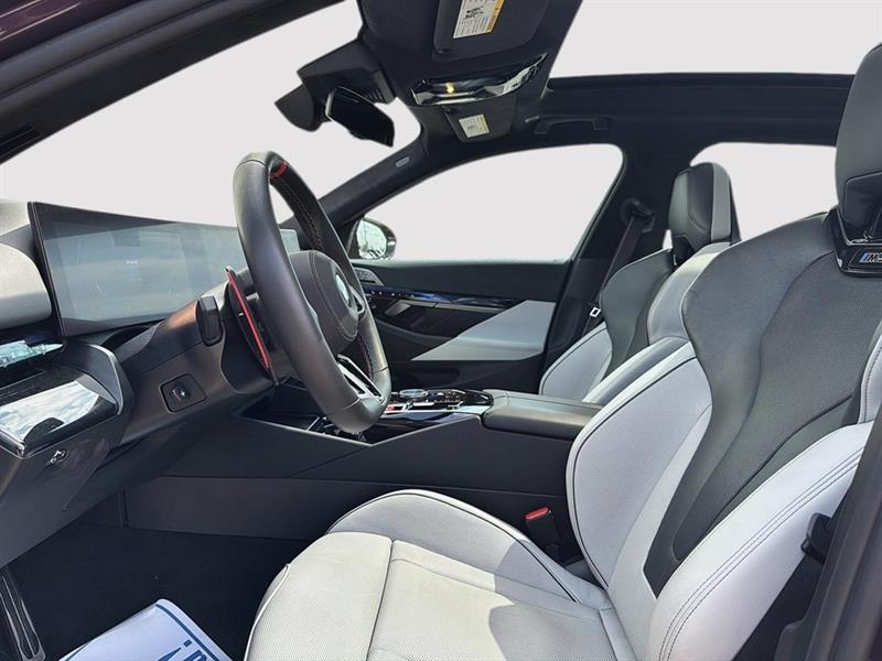 bmw M5 TOURING 2025 - 17