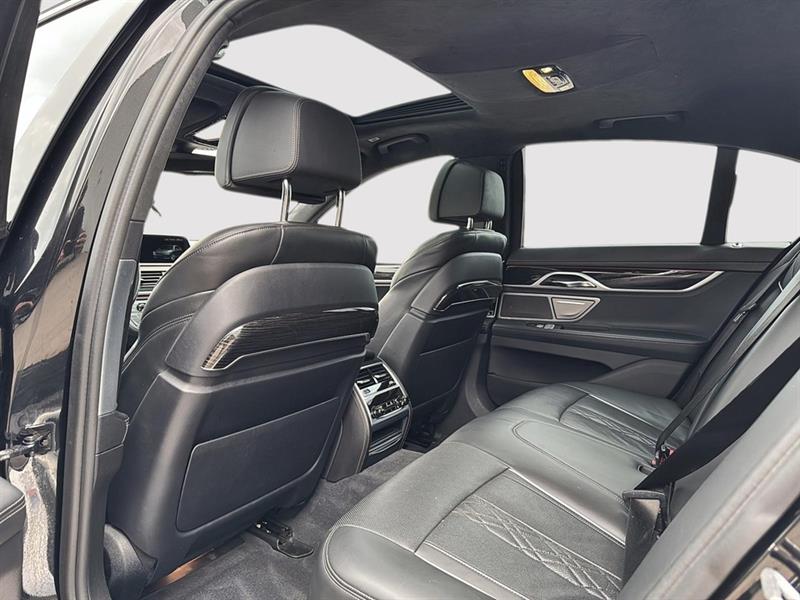 bmw 7 Series 2018 - 28