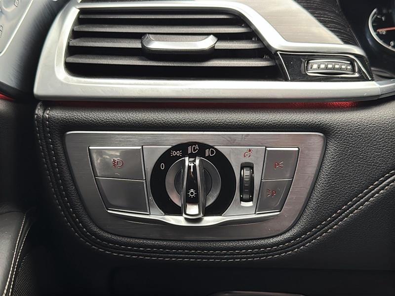 bmw 7 Series 2018 - 35